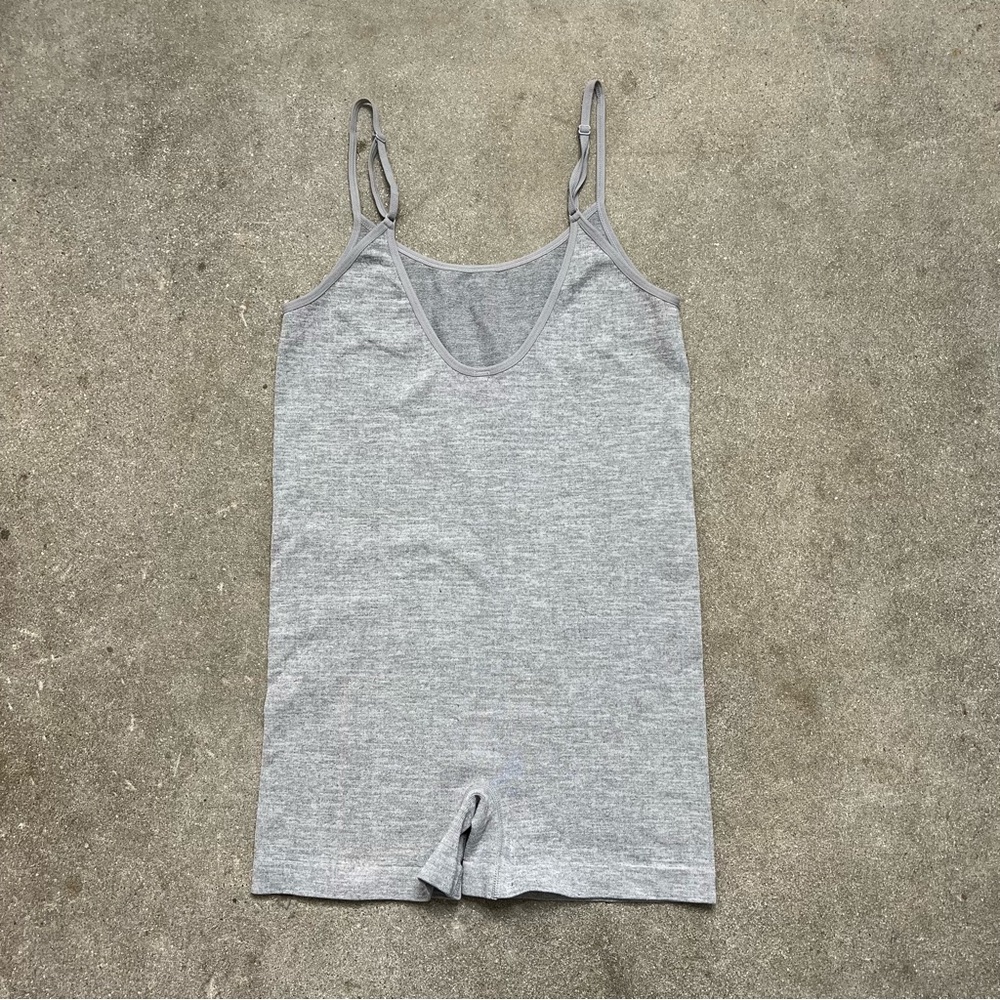 Low back casual romper 🤍✨
